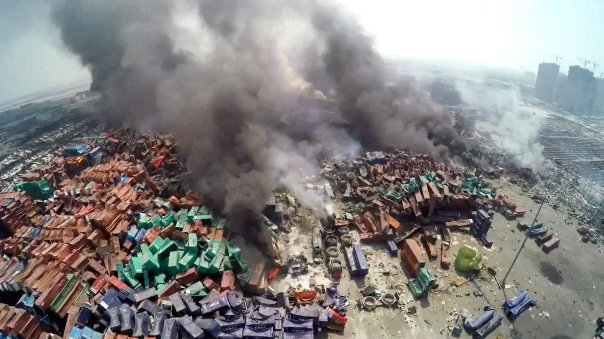 Explos?es chocar porto de Tianjin da China.Foto:(Xu Li / EPA)