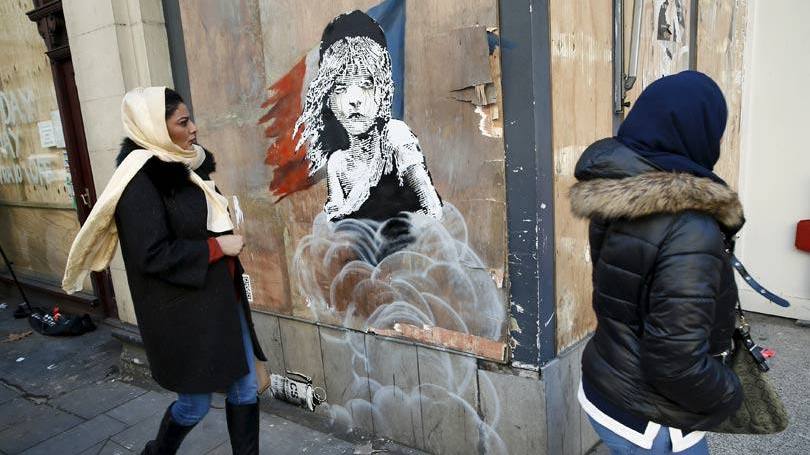 Banksy, G�s Lacrimog�neo e os Refugiados.pelo Prof. Jonatas Alexandre.