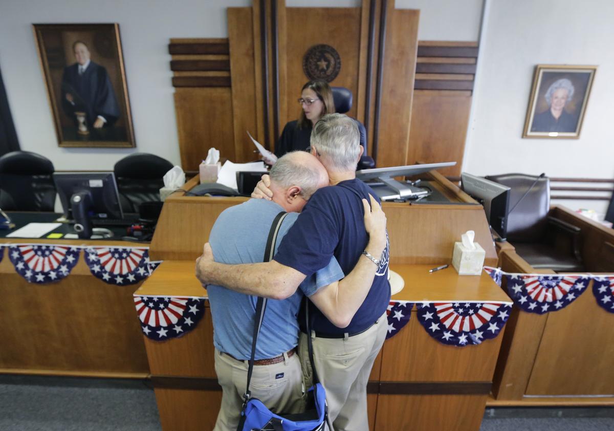 Casamento homossexual legalizado nos EUA. foto:Eric Gay / Associated Press)