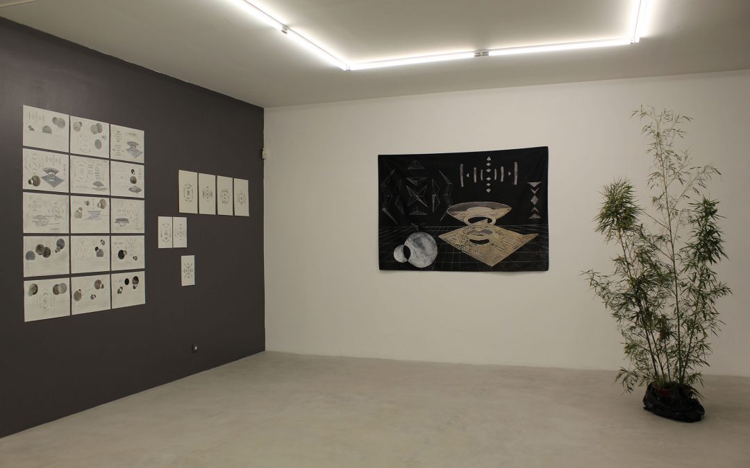Rodrigo Garcia Dutra apresenta uma exposição individual no Espaço Artes, no Porto, Portugal.